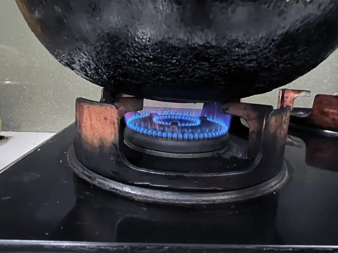 Burner in a gas stove